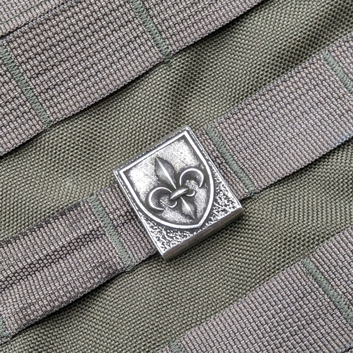 Fleur de Lis Molle clip   