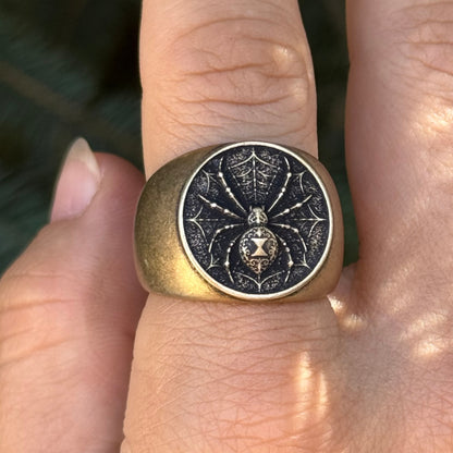 Black Widow Spider Ring