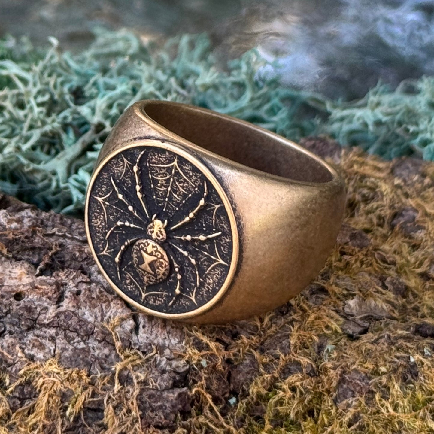 Black Widow Spider Ring
