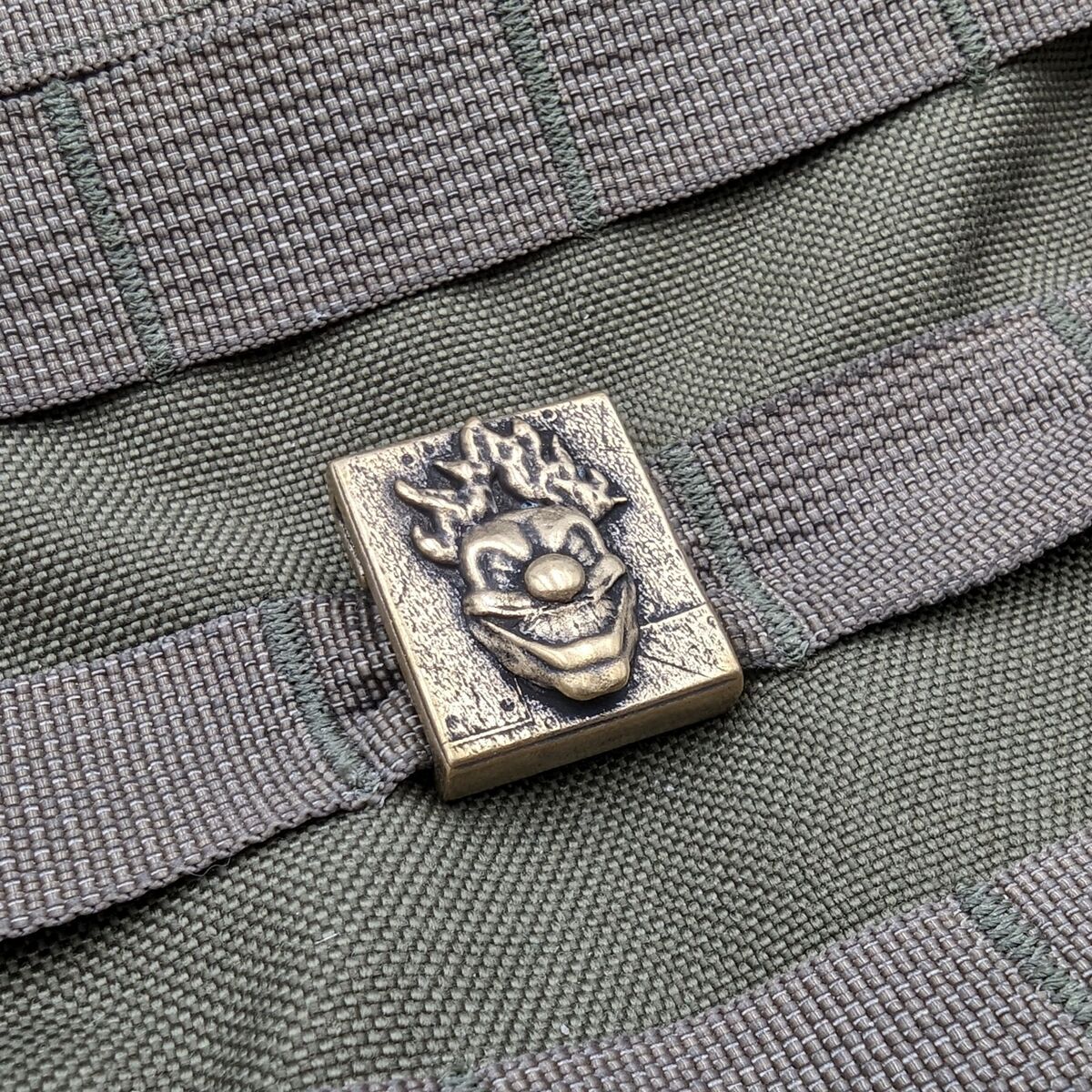 Clown Molle clip