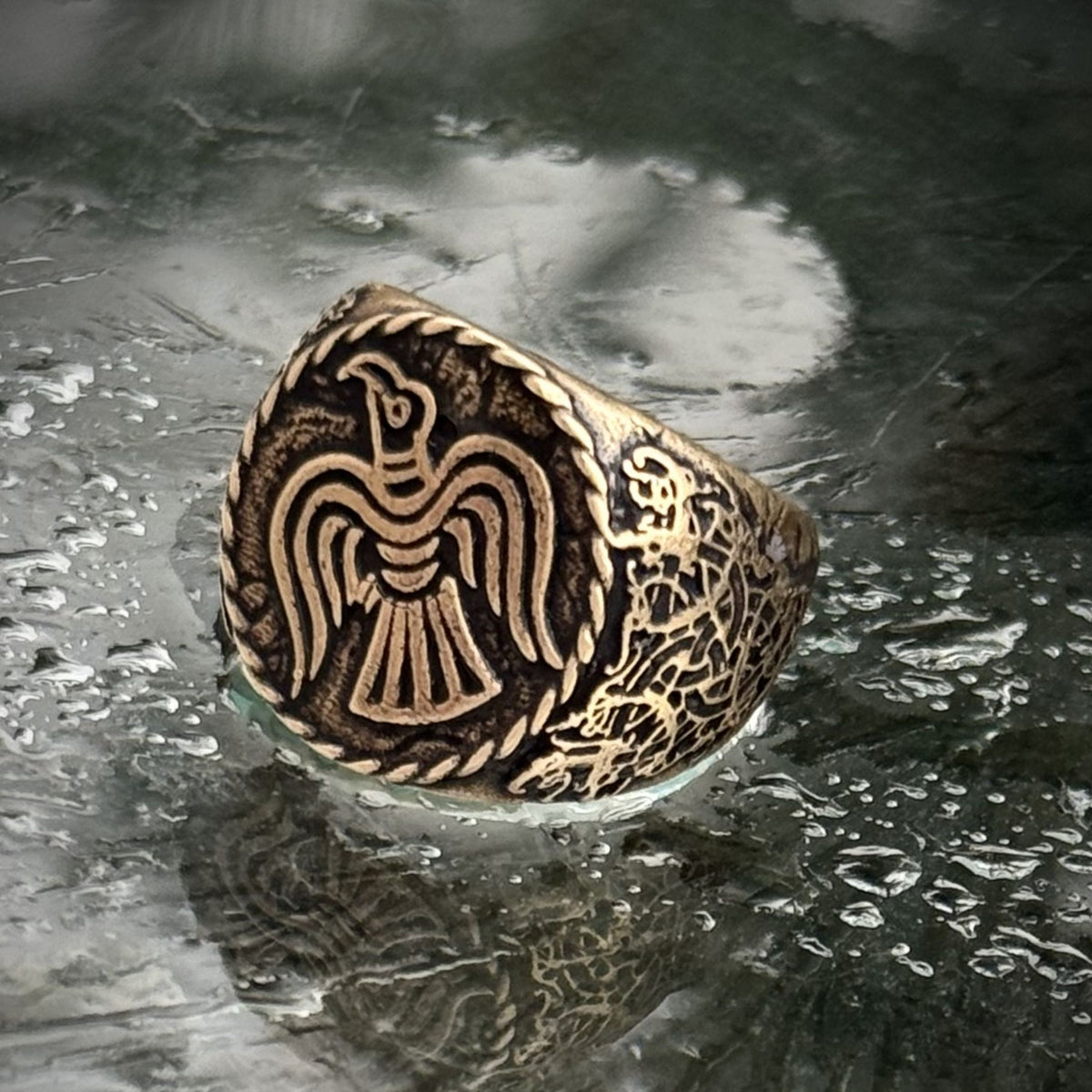 Raven banner ring