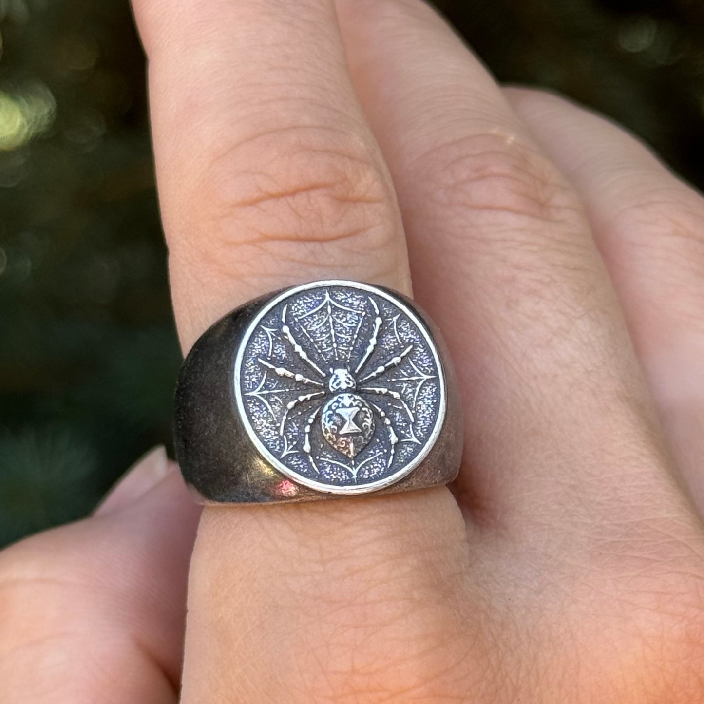 Black Widow Spider Ring
