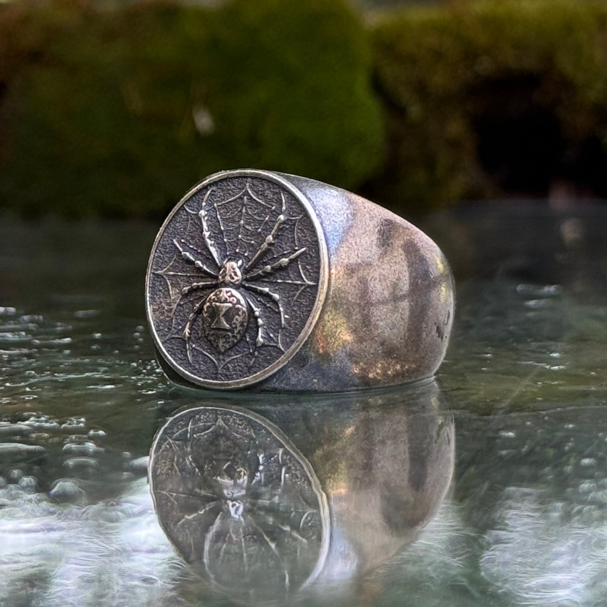 Black Widow Spider Ring