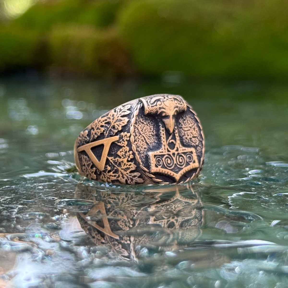 Mjolnir Signet ring