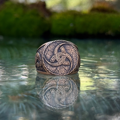 Triple horn of Odin ring