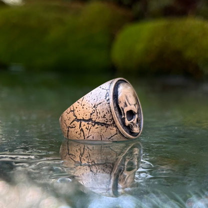 Human skull signet ring