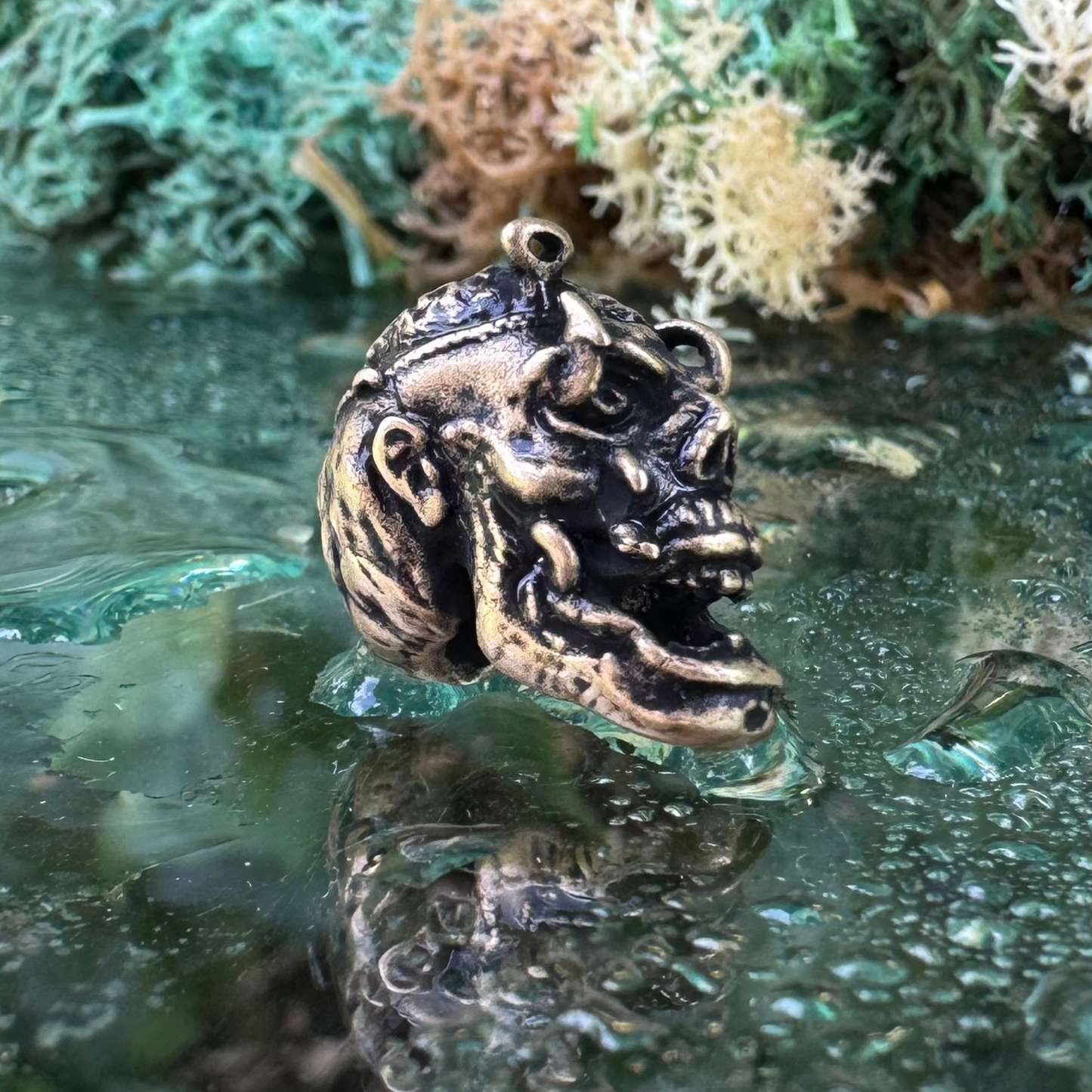Zombie paracord bead
