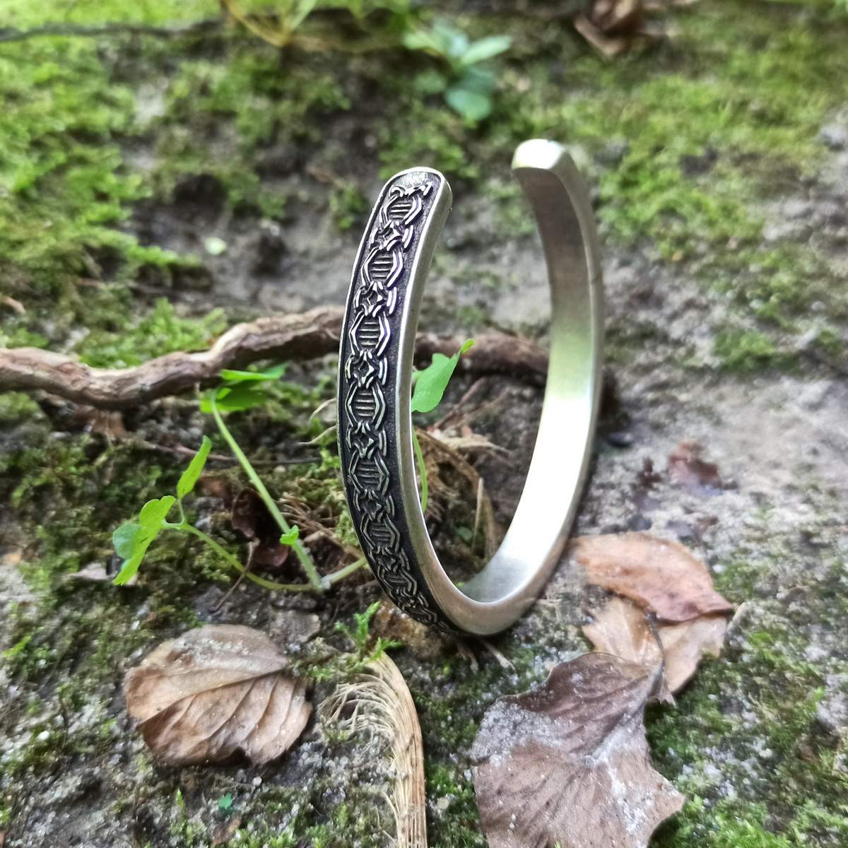 Borre ornament bracelet