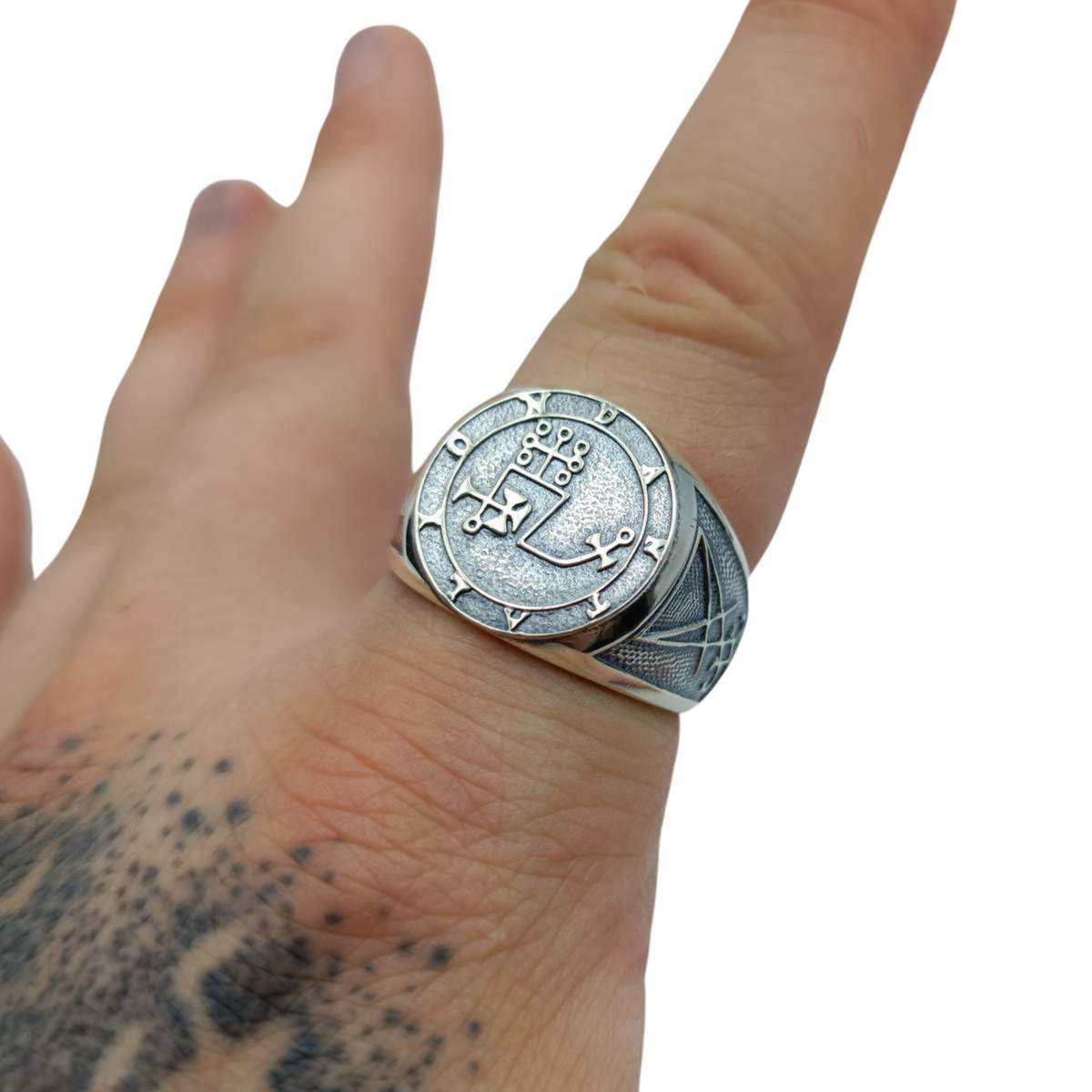 Dantalion sigil ring