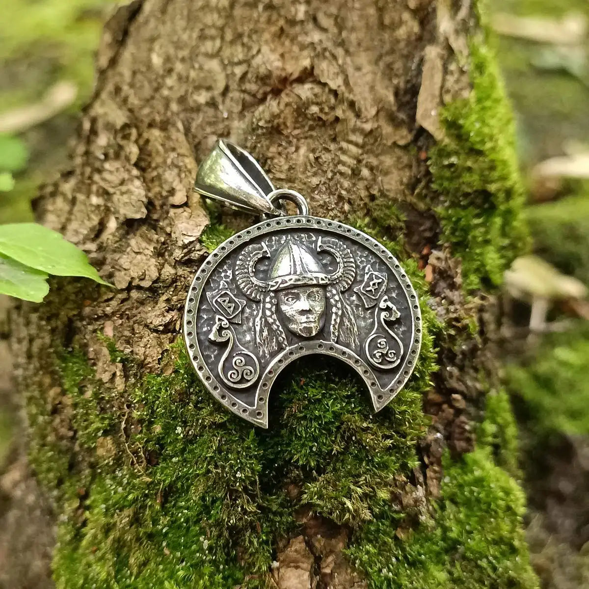 Freya goddess pendant