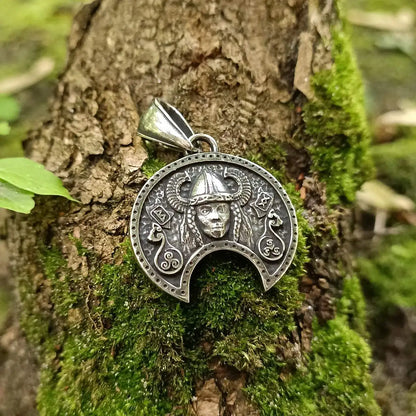 Freya goddess pendant