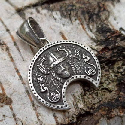 Freya goddess pendant