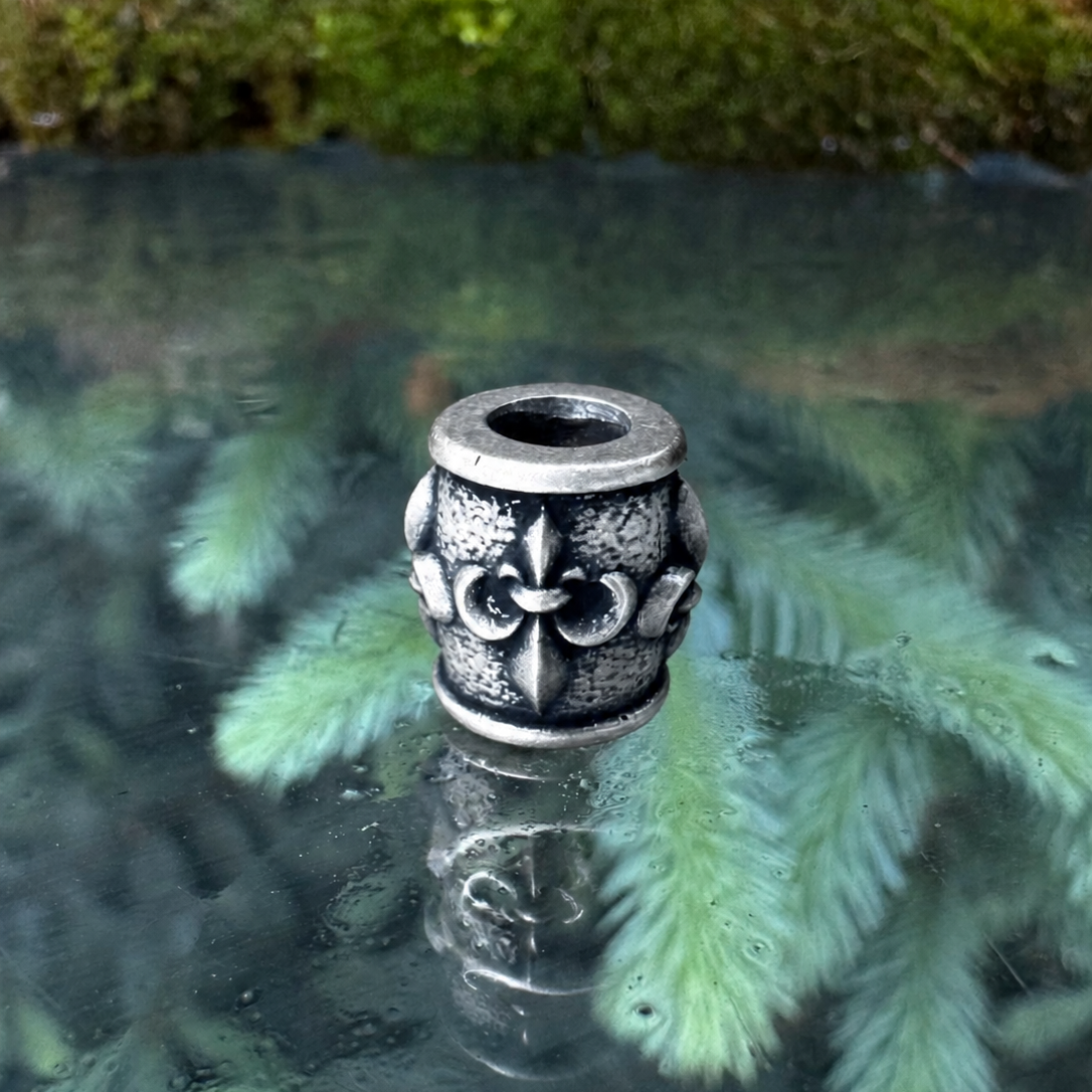 Fleur de Lys paracord bead