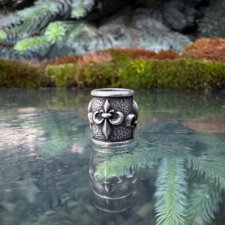Fleur de Lys paracord bead