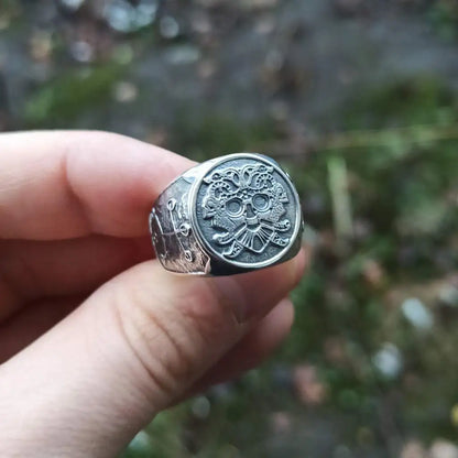 Loki mask ring