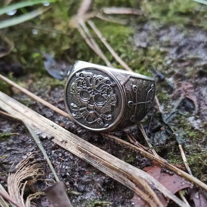 Loki mask ring