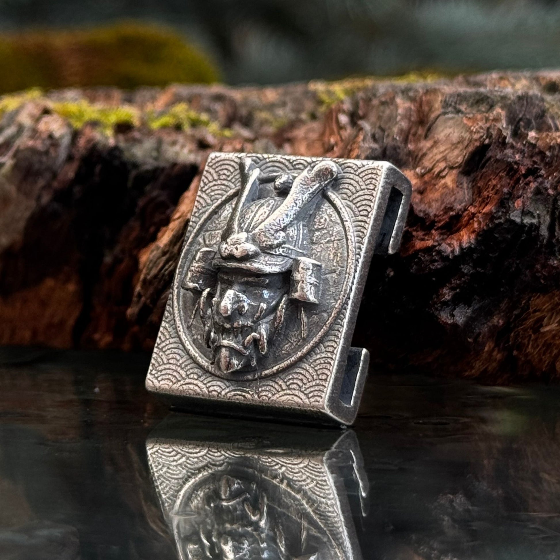 Samurai kabuto mask Molle clip