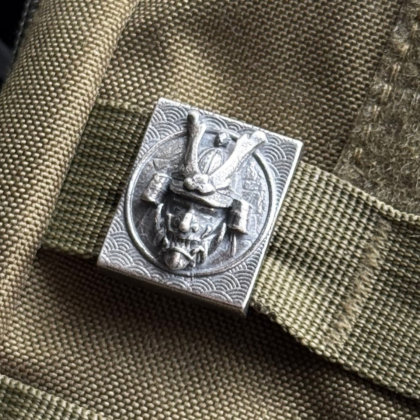 Samurai kabuto mask Molle clip