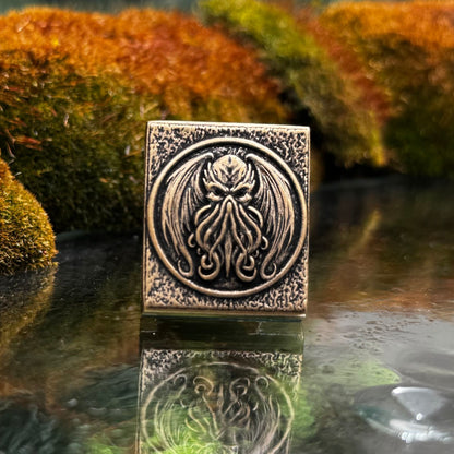 Cthulhu molle clip