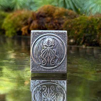 Cthulhu molle clip