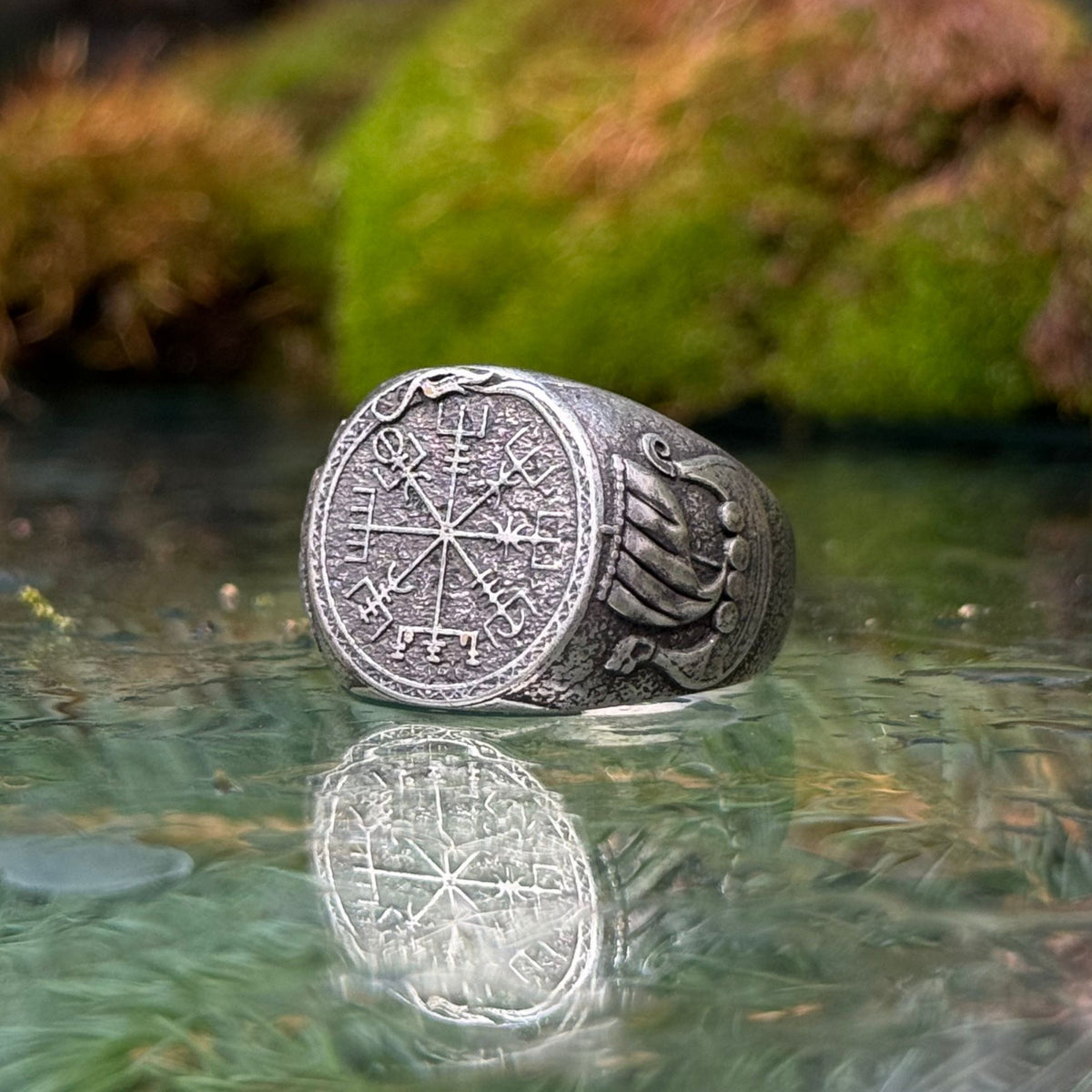 Vegvisir with Drakkar ring