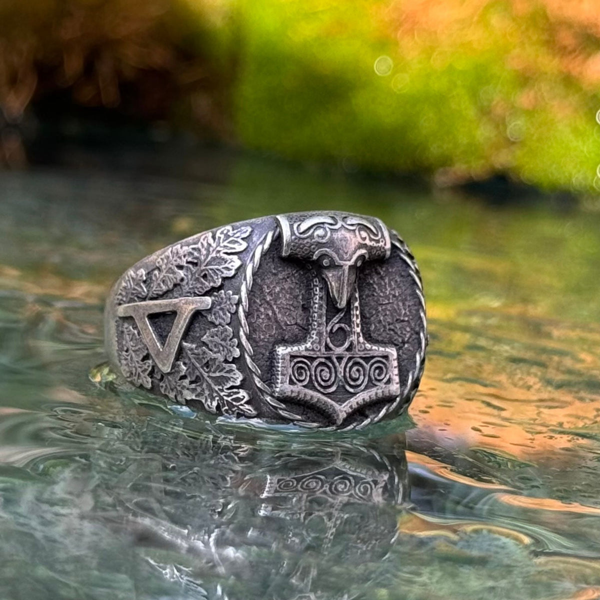 Mjolnir Signet ring