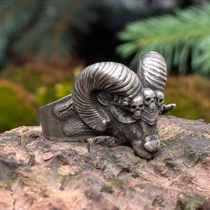 Viking ram ring