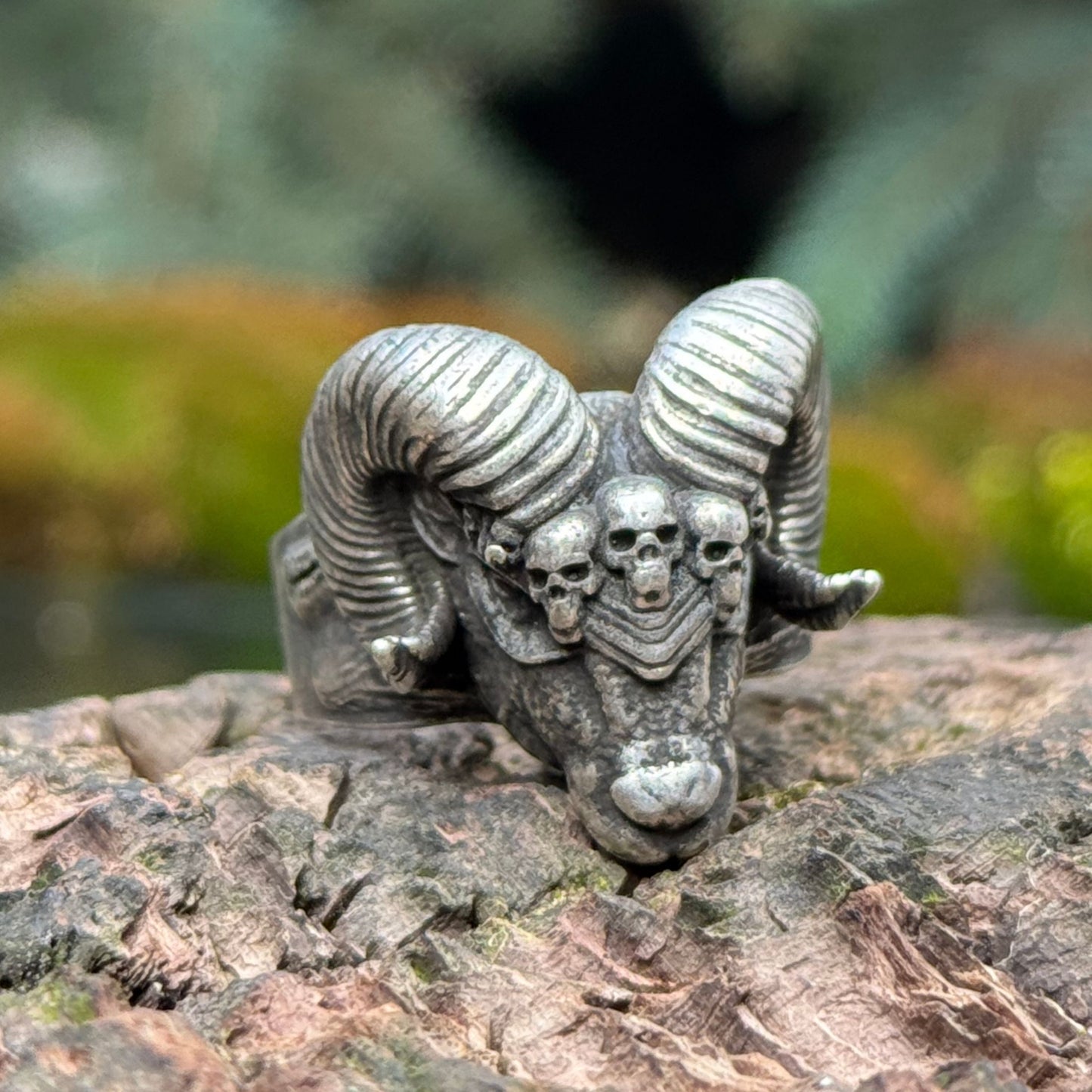 Viking ram ring