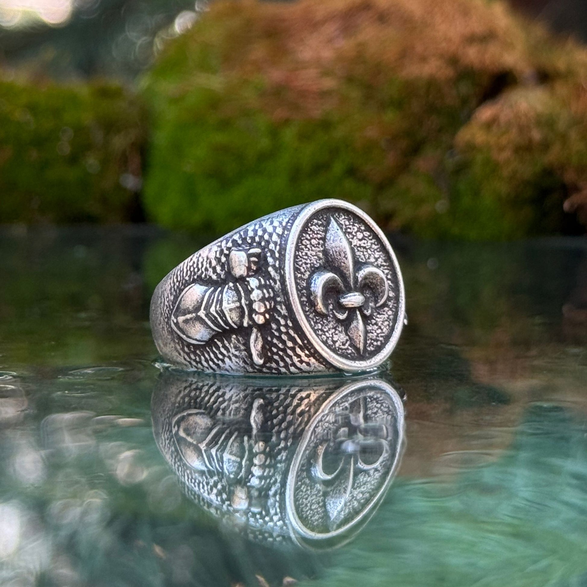 Fleur de Lys signet ring