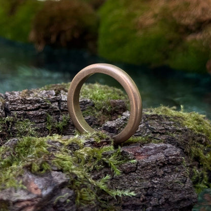 Minimalist simple ring