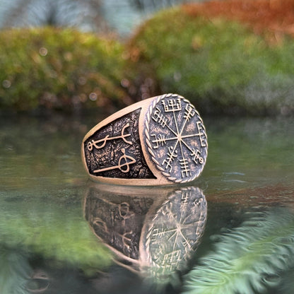 Draumstafir Ring with Vegvisir