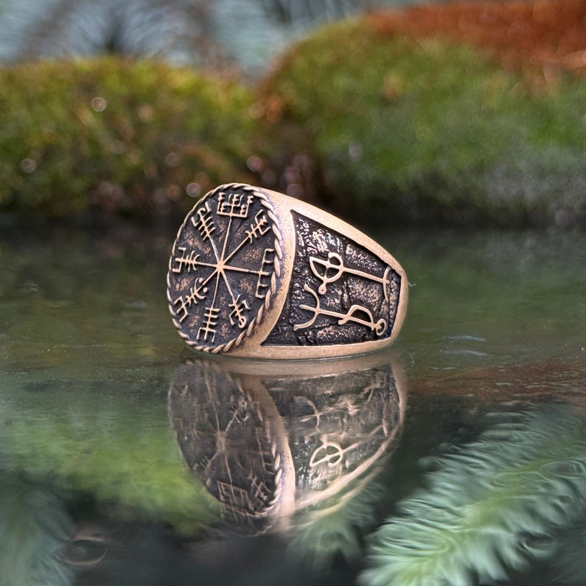 Draumstafir Ring with Vegvisir