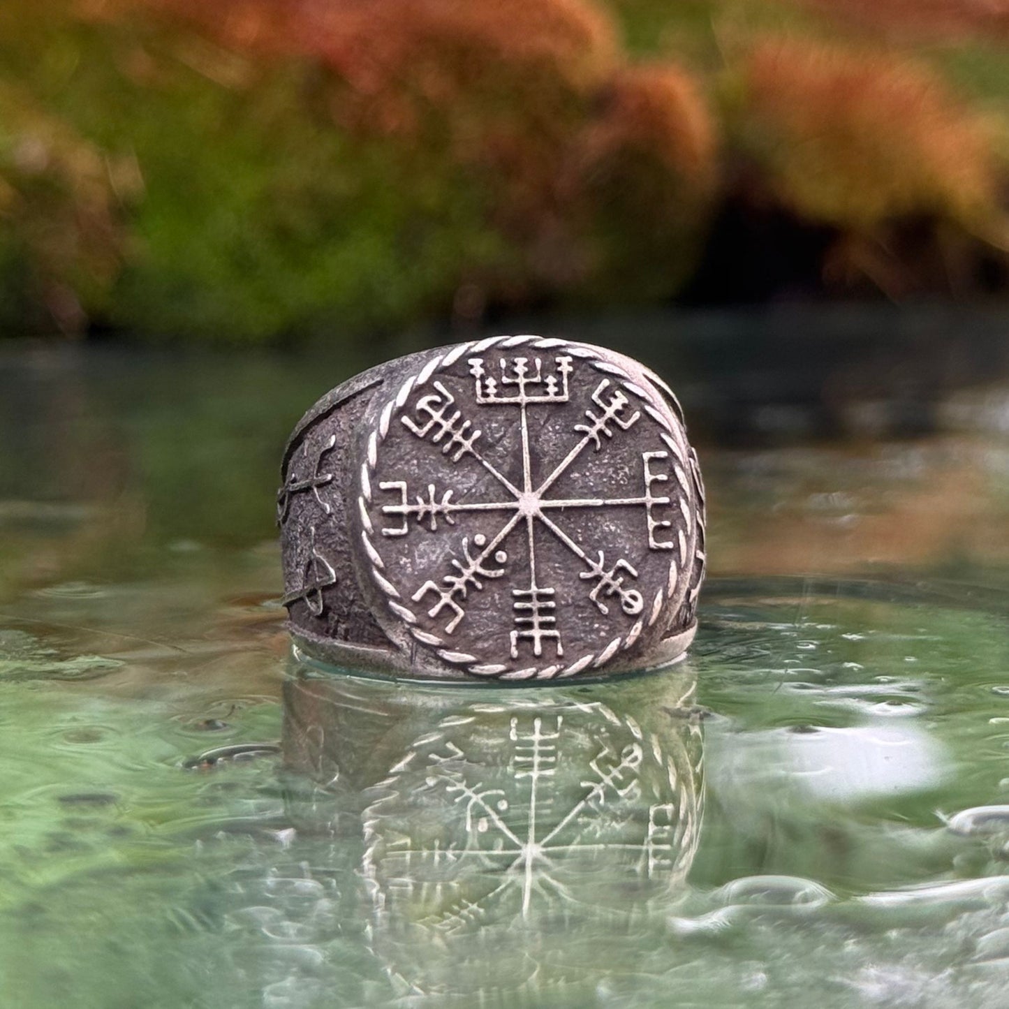 Draumstafir Ring with Vegvisir