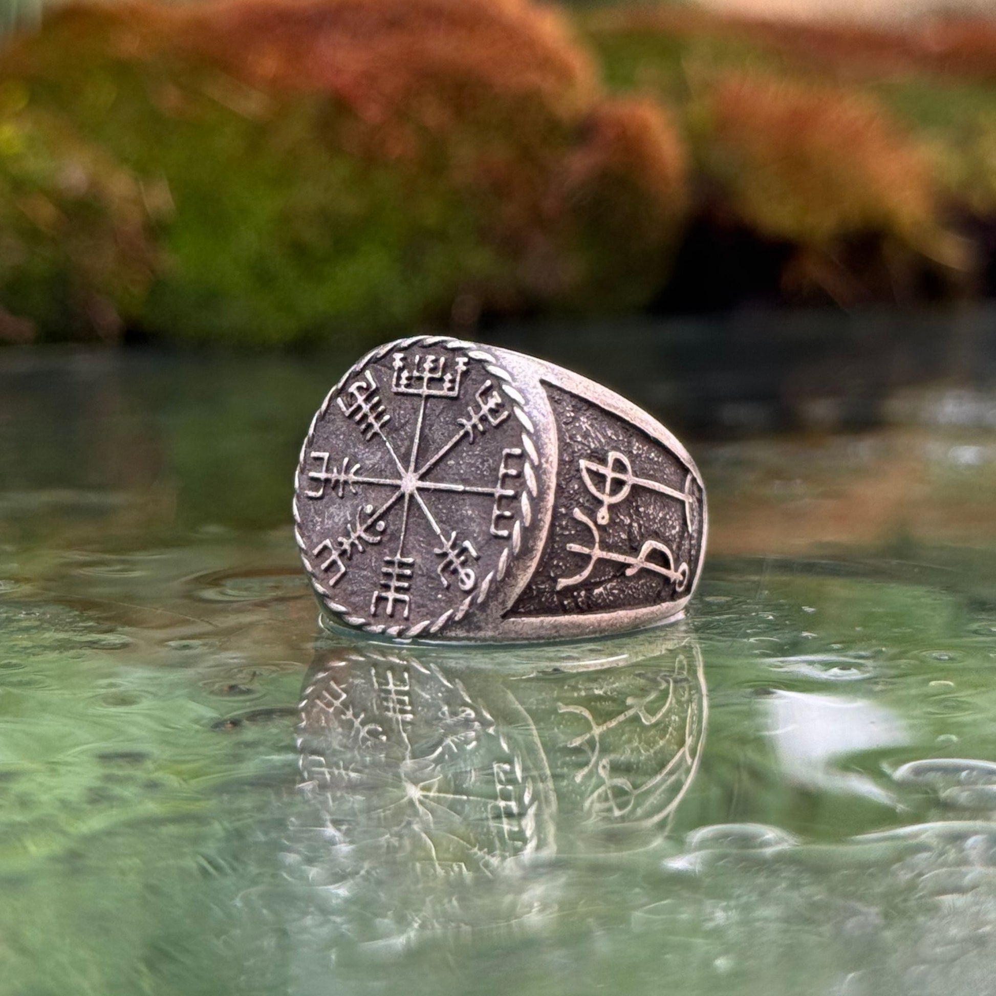 Draumstafir Ring with Vegvisir
