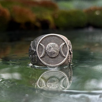 Triple Moon Ring — Goddess Symbol