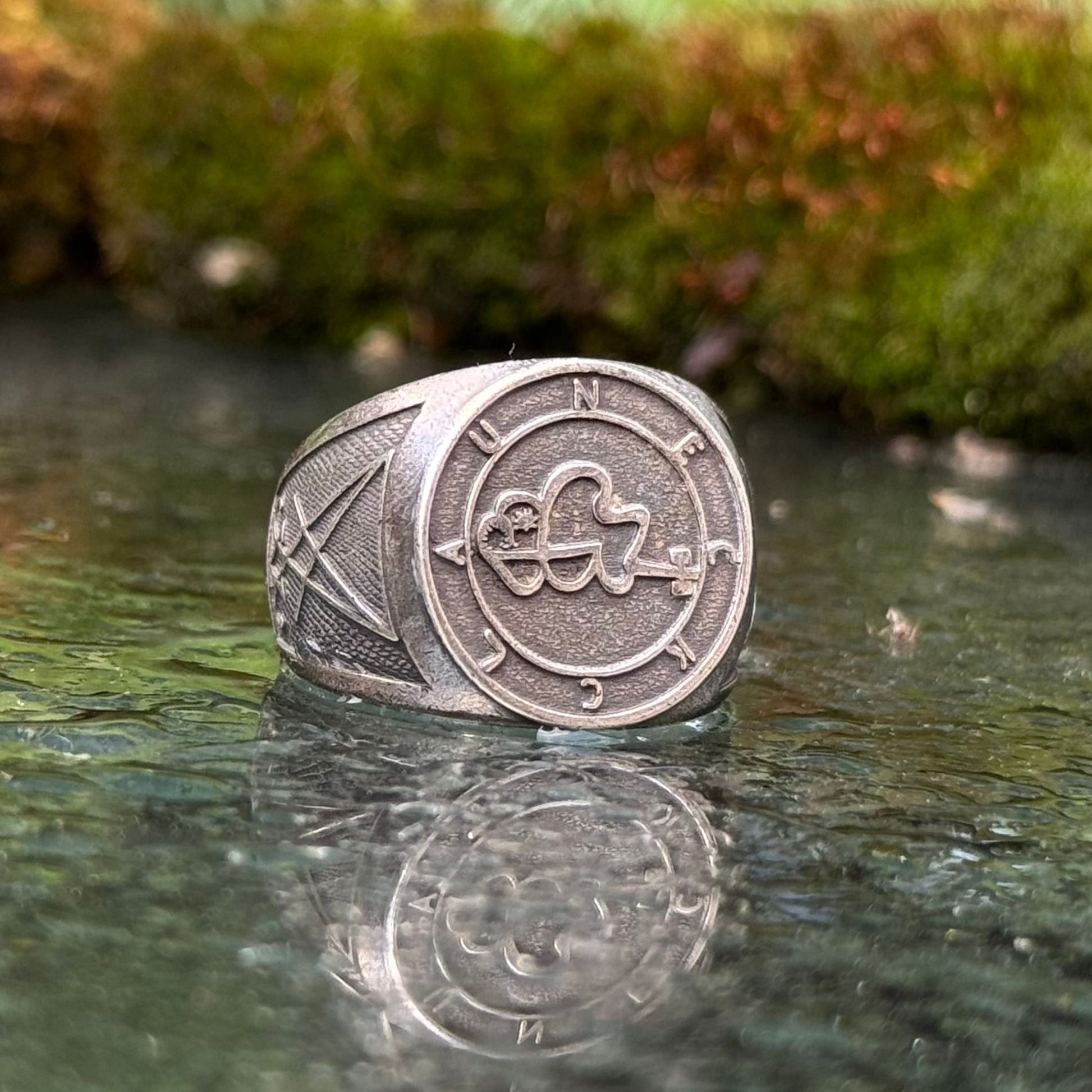 Clauneck Sigil Ring
