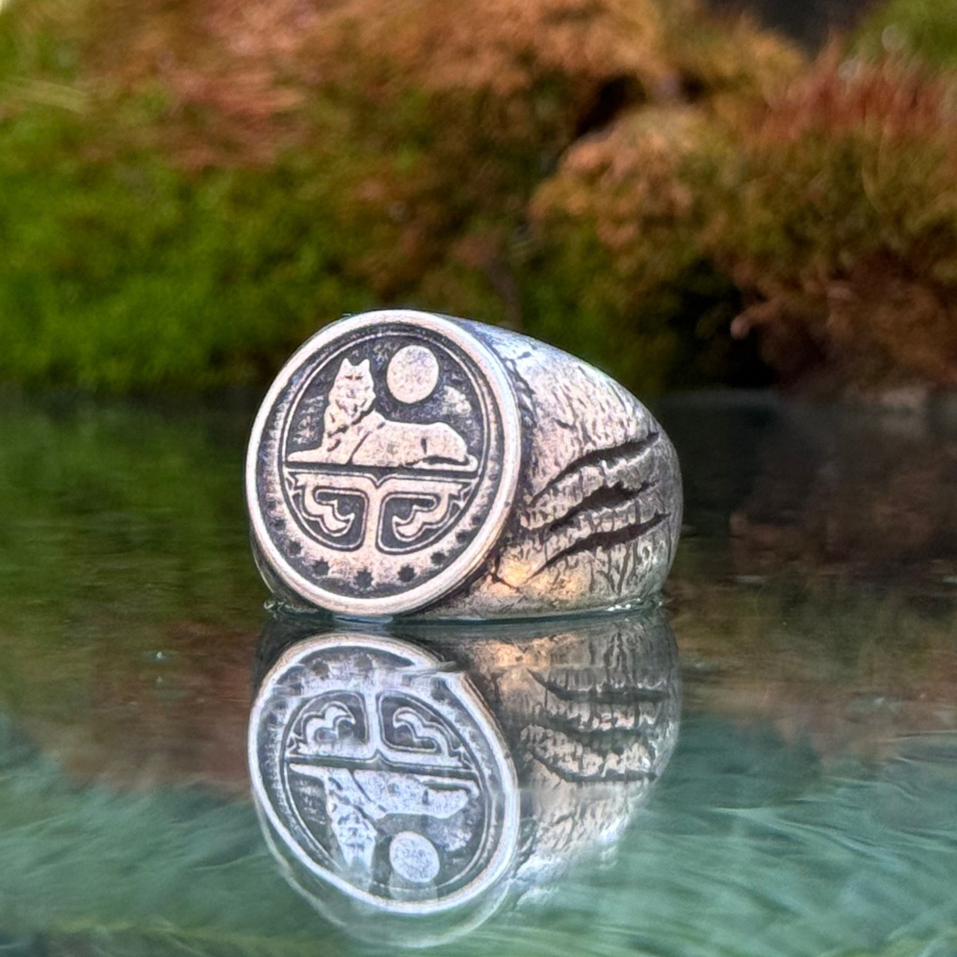 Ichkerian flag ring