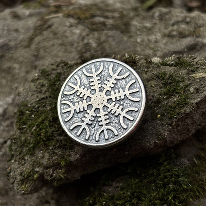 Helm of awe rune paracord bead