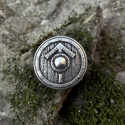 Viking shield paracord bead