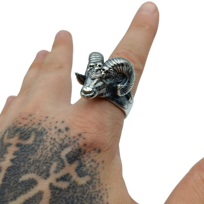 Viking ram ring