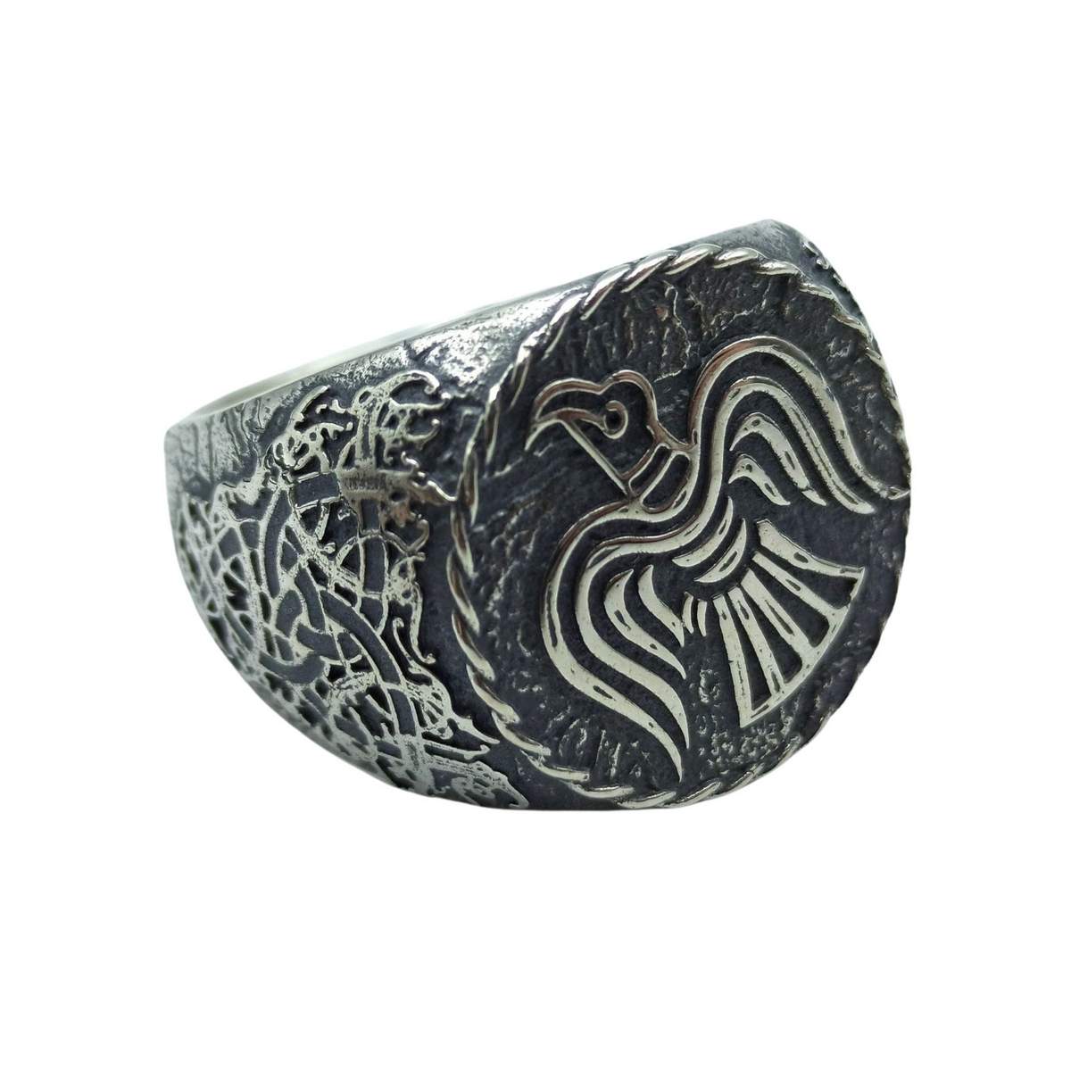 Raven banner ring