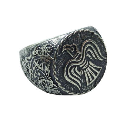 Raven banner ring