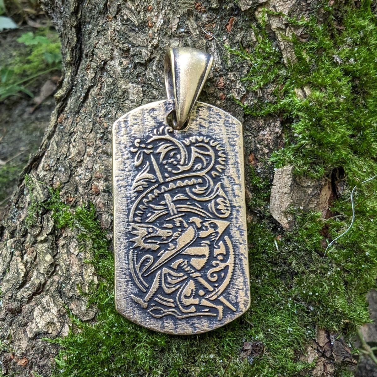 Sigurd and Fafnir Aegishjalmur bronze pendant   