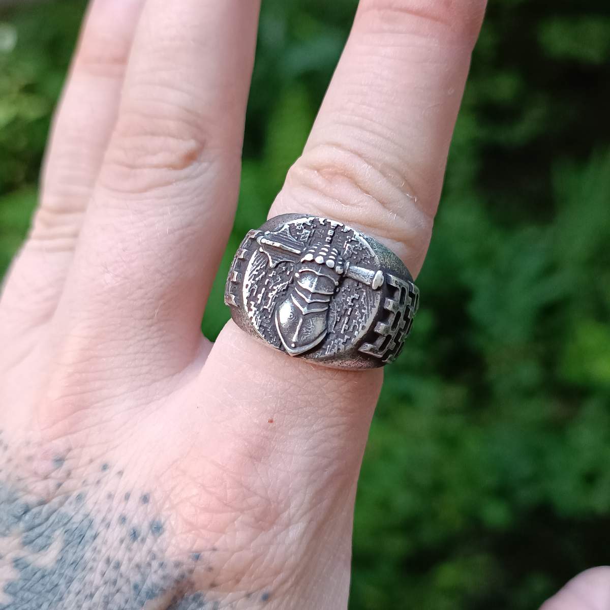 Ukrainian Tank Troops ring