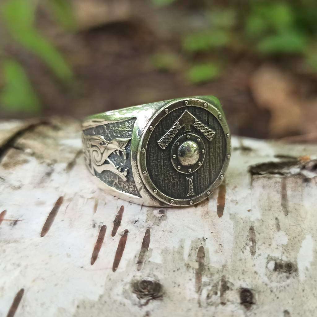 Tiwaz rune shield ring