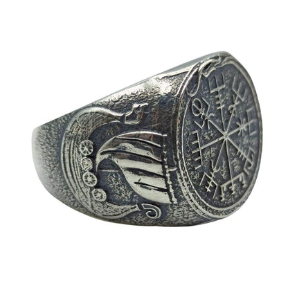 Vegvisir with Drakkar ring