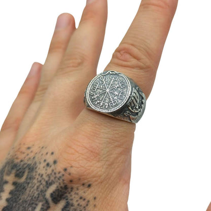 Vegvisir with Drakkar ring