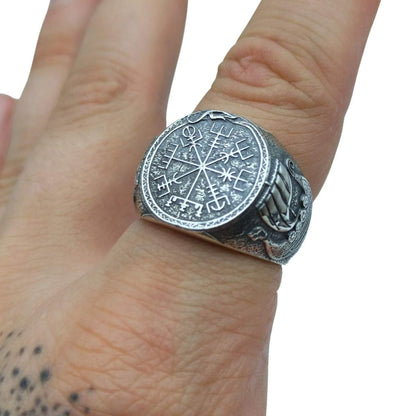 Vegvisir with Drakkar ring