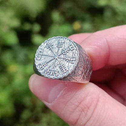 Vegvisir ring Viking compass