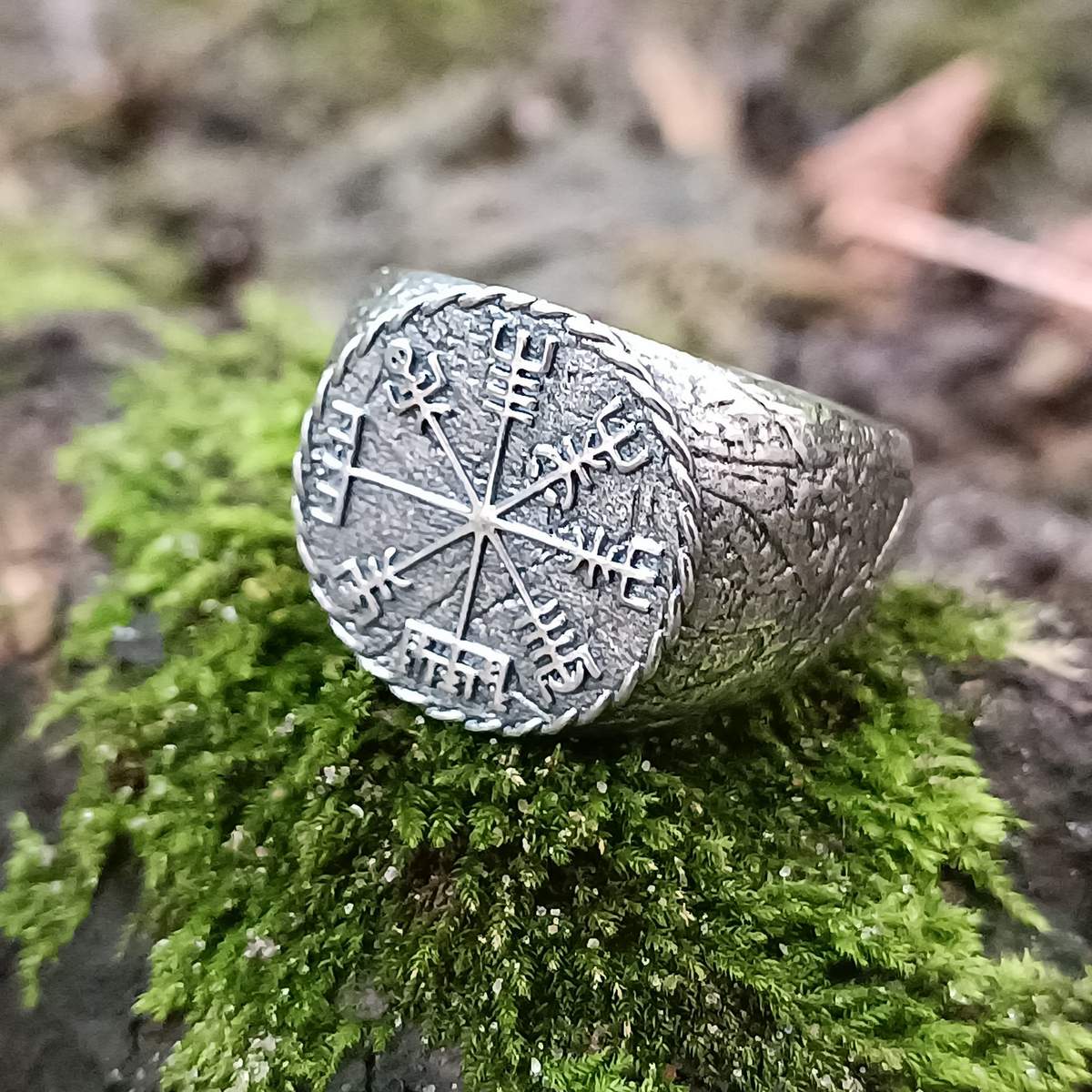 Vegvisir ring Viking compass